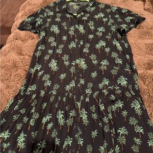 Forever 21 Black and Green Palm Print Midi Dress